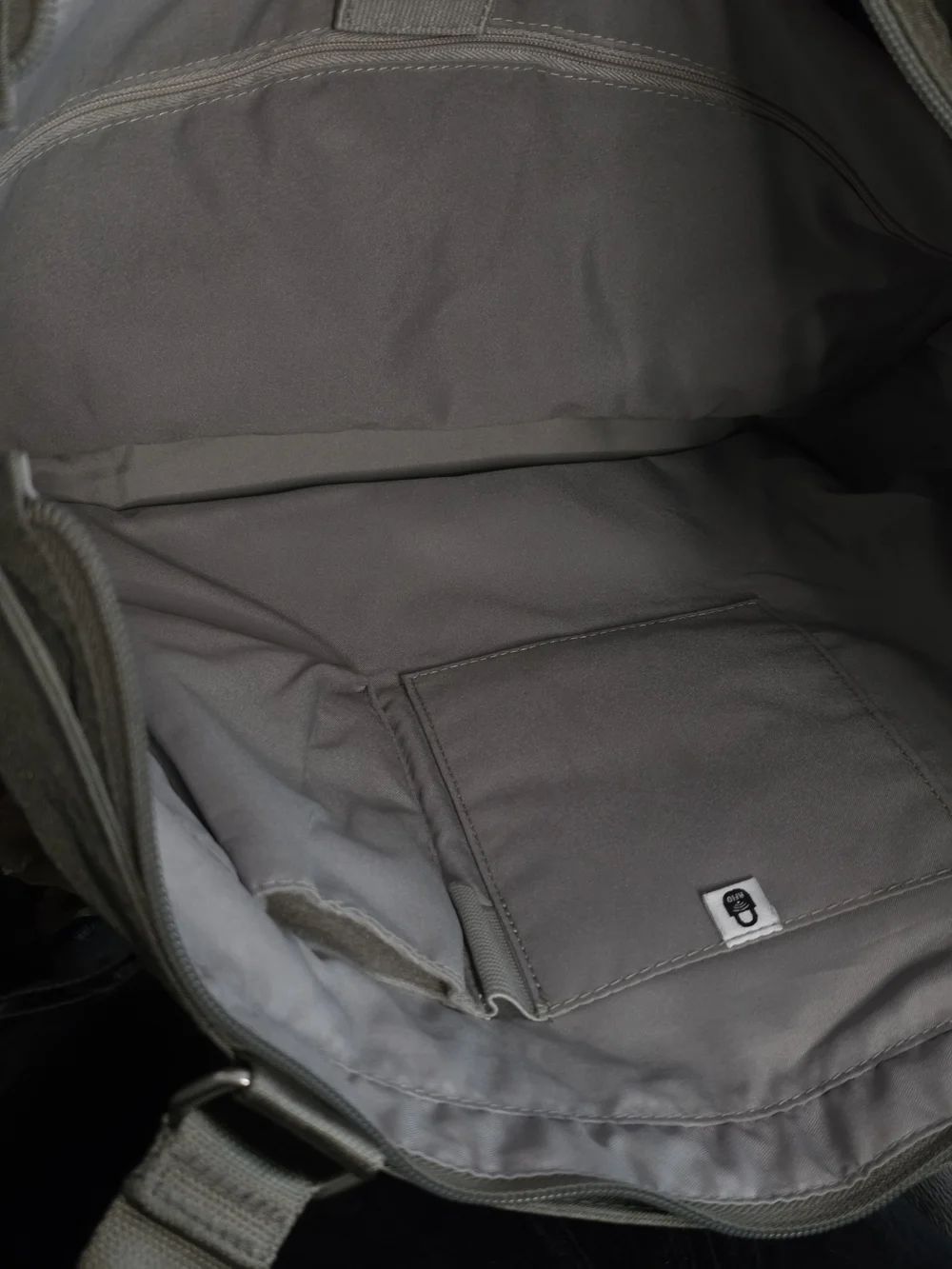 Baggallini Any Day Laptop Tote RFID Travel Work Bag Silver Metallic Gray